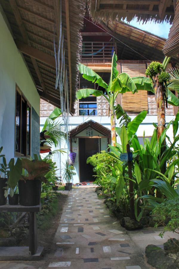 Footprints Homestay (Adults Only) Генерал-Луна Экстерьер фото